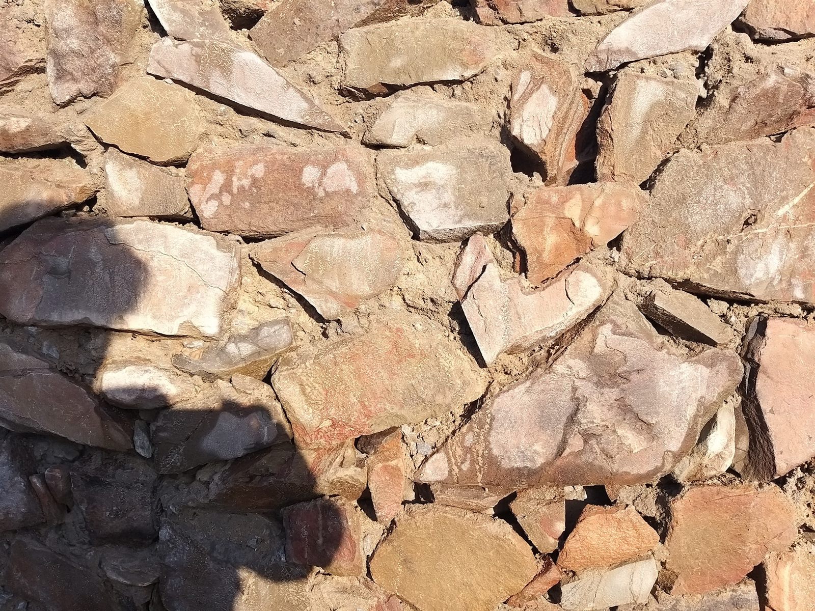 Riverside klipmuurtjie — the finished wall texture
